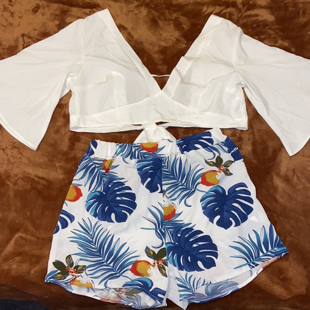 Shein Hawaiian bottom 2 piece set.